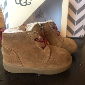 UGG Kristjan booties size 4-5, excellent condition